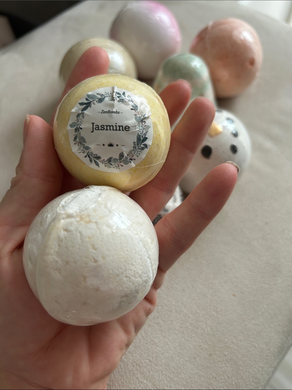 Assorted Bath Bomb Set - Multi Color - Picture 6 of 8